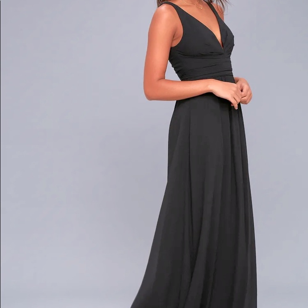 NWOT Lulus chiffon maxi dress